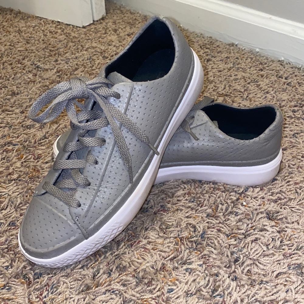 Gray/mauve leather Converse